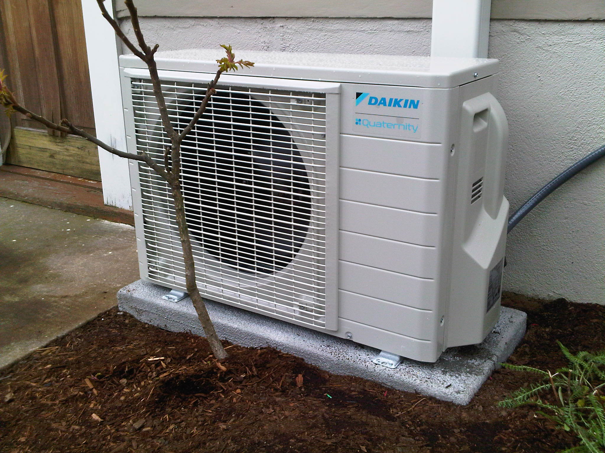 AIR CONDITIONING, DUCTLESS AIR CONDITIONER, DUCTLESS HEAT PUMP